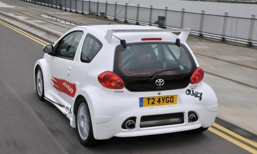  Toyota Aygo Crazy 2008 года  (фото 2 из 16)